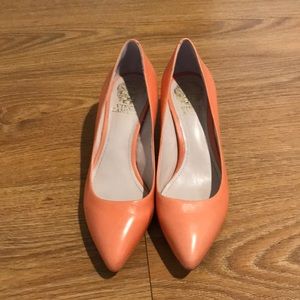 Vince Camuto 6.5 kitten heal